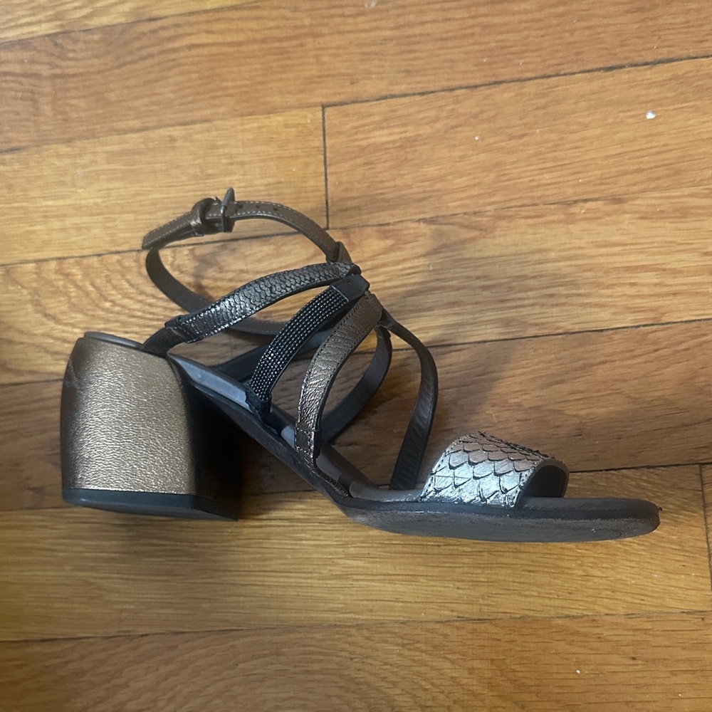 Elegant Strappy Sandals - Black and Brown Brunello cucinelli